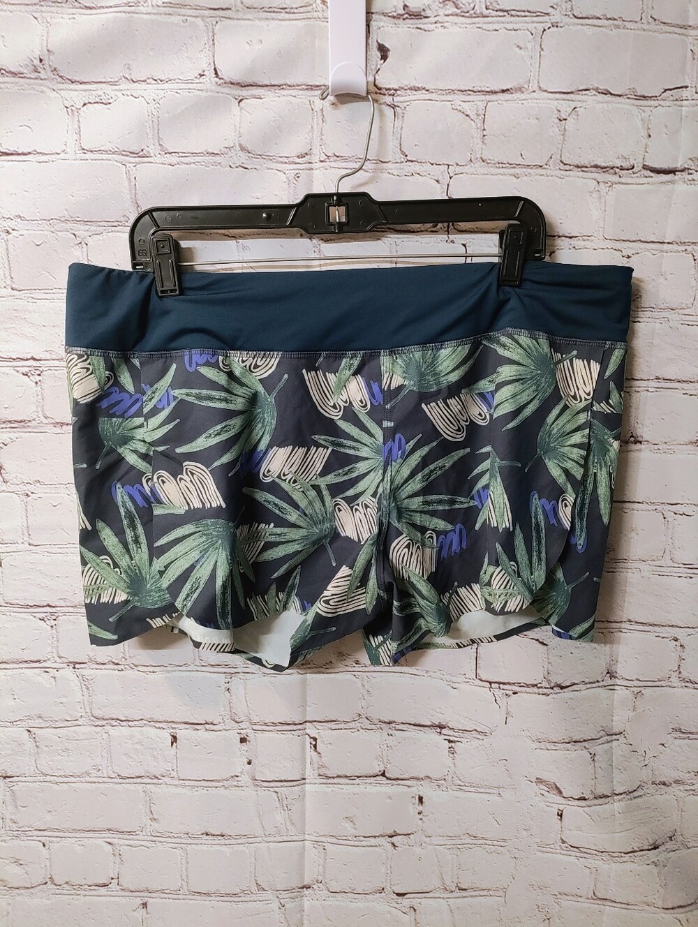 Women's Patagonia Wornwear Hawaiian Surf Hydro Surf Shorts XL Blue Green